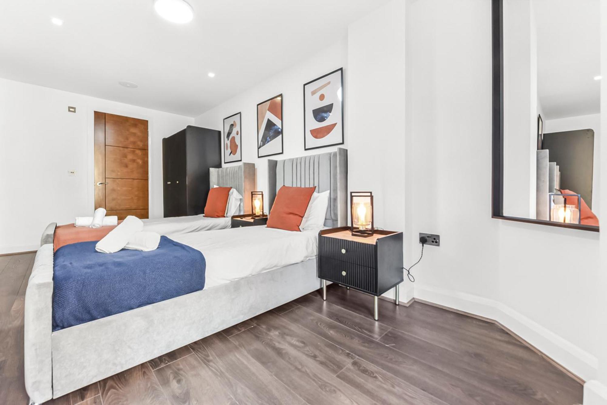 Stylish 2b 2b Heart Of Canary Wharf * Londra